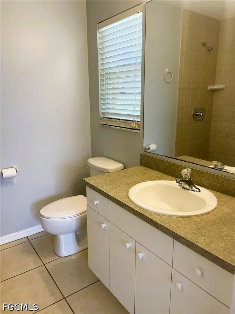 618 SE 9th Street Cape Coral FL 33990
