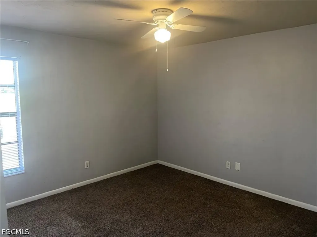 610 SE 10th Street Cape Coral FL 33990