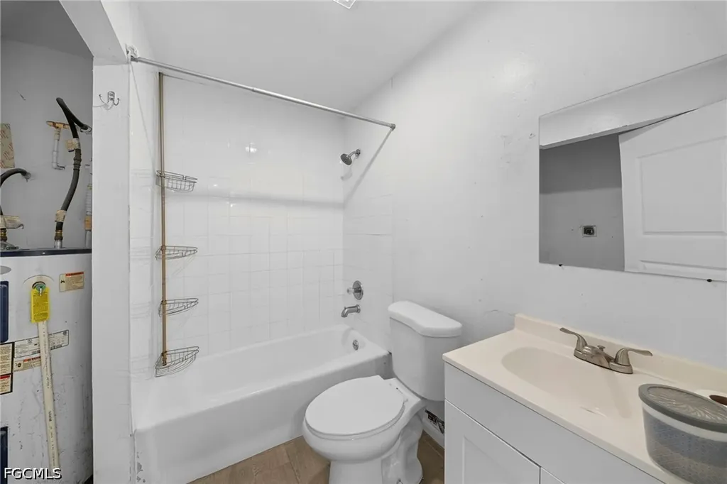 322 Louise Avenue Fort Myers FL 33916