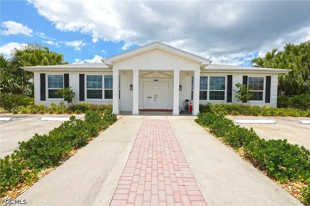 1462 Myerlee Country Club Boulevard Fort Myers FL 33919