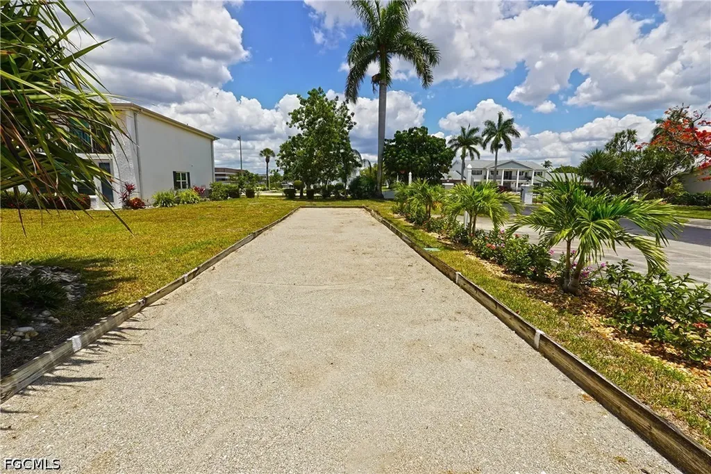 1462 Myerlee Country Club Boulevard Fort Myers FL 33919