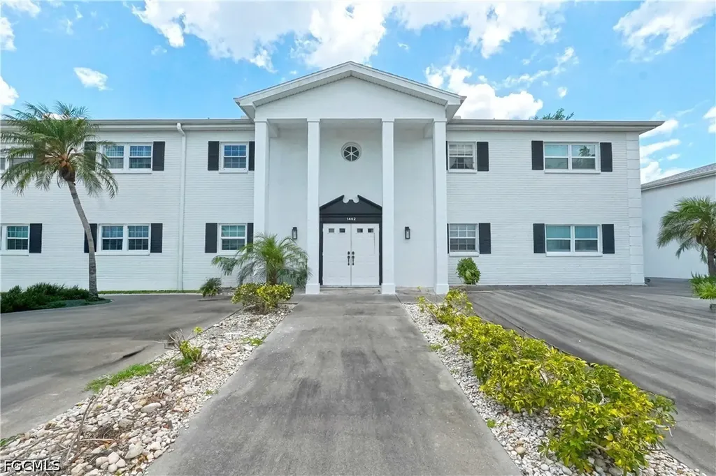 1462 Myerlee Country Club Boulevard Fort Myers FL 33919