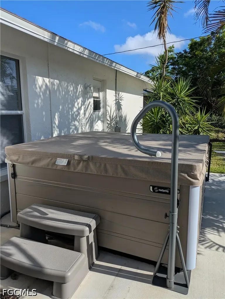 4209 SW 14th Avenue Cape Coral FL 33914