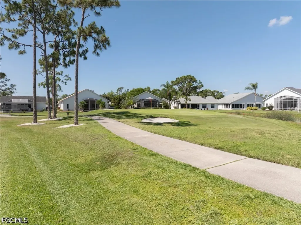 17521 Coconut Palm Court North Fort Myers FL 33917