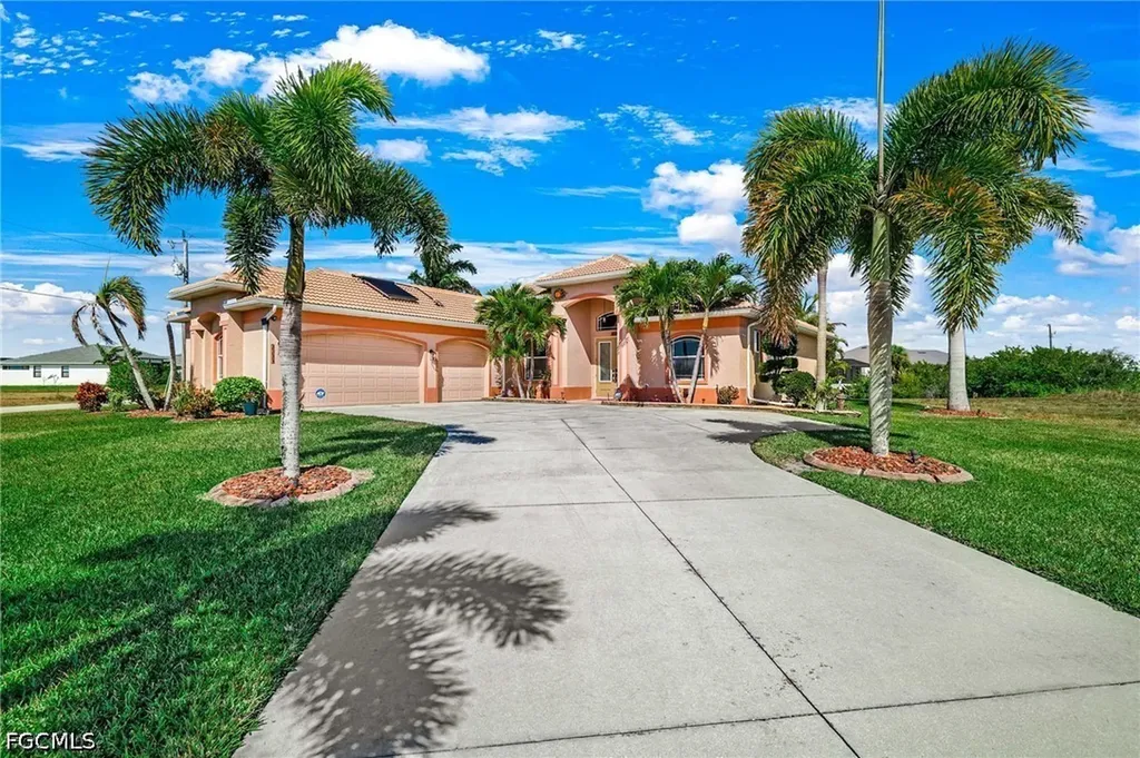 3237 Yucatan Parkway Cape Coral FL 33993
