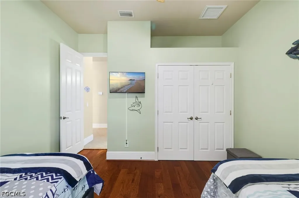 3237 Yucatan Parkway Cape Coral FL 33993