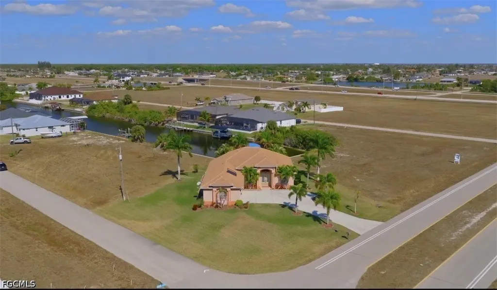 3237 Yucatan Parkway Cape Coral FL 33993