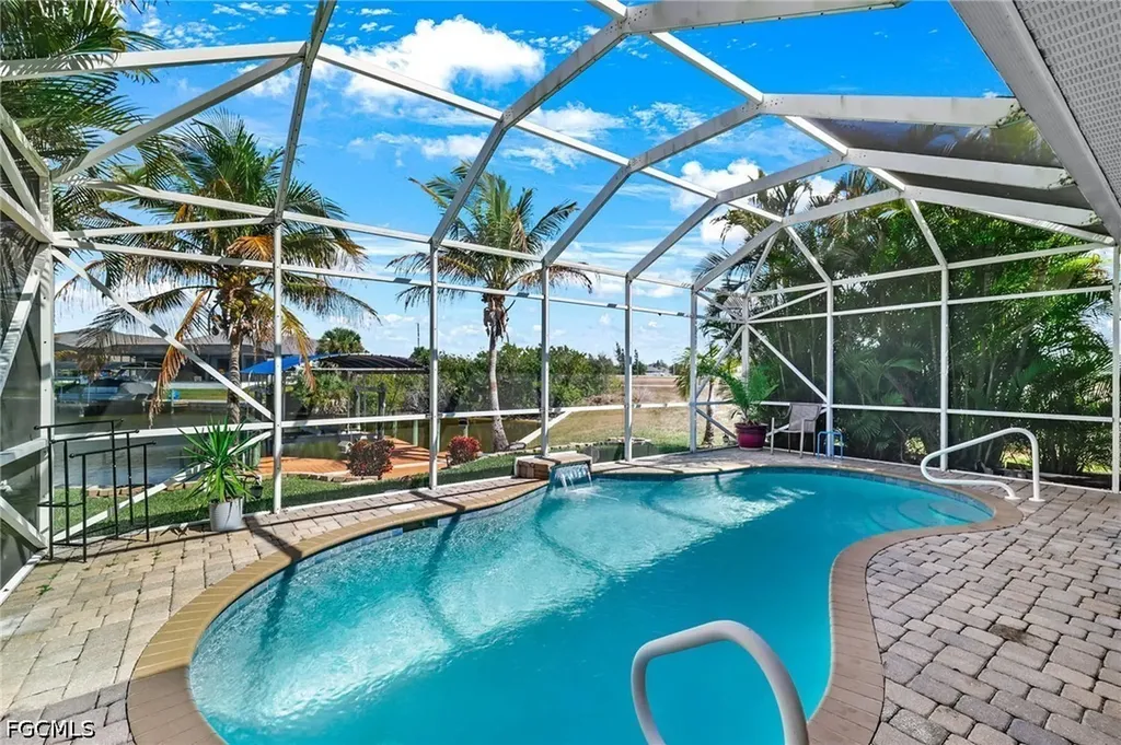 3237 Yucatan Parkway Cape Coral FL 33993