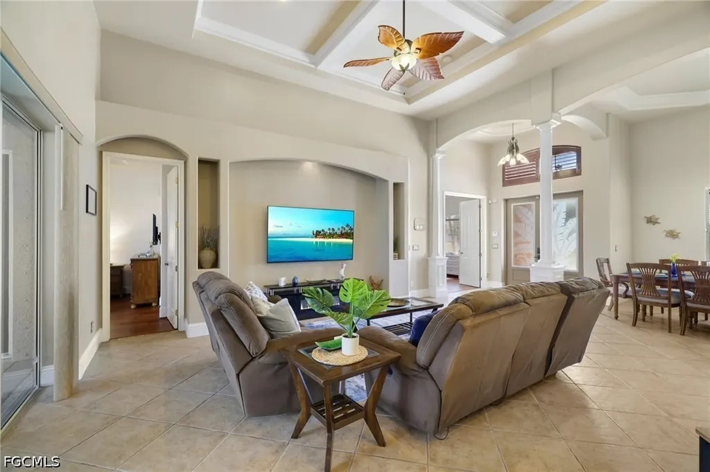 3237 Yucatan Parkway Cape Coral FL 33993
