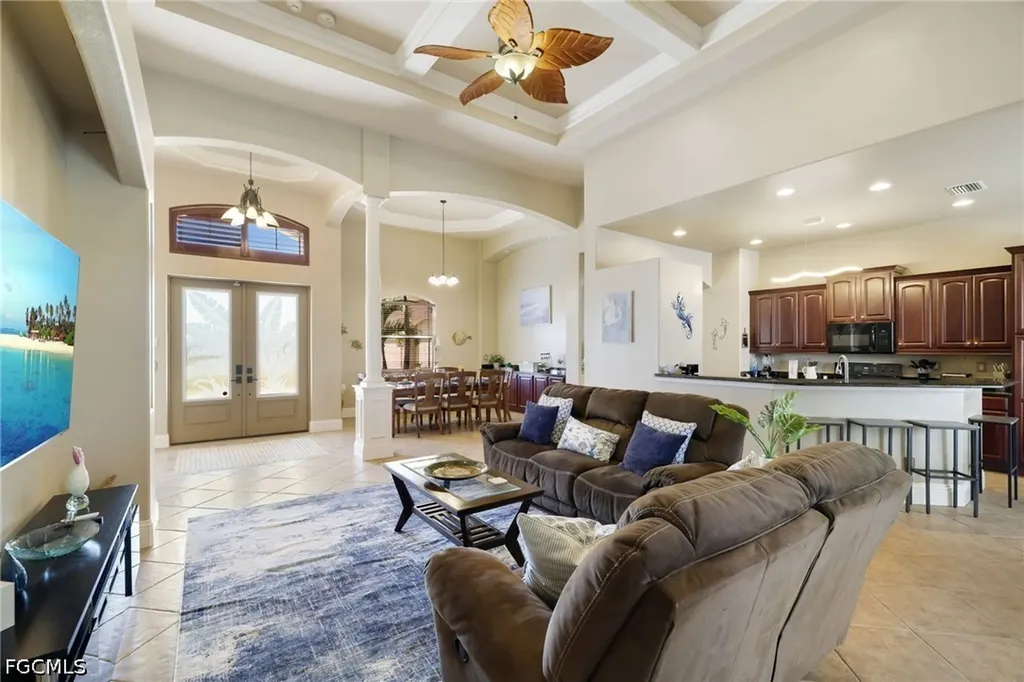 3237 Yucatan Parkway Cape Coral FL 33993