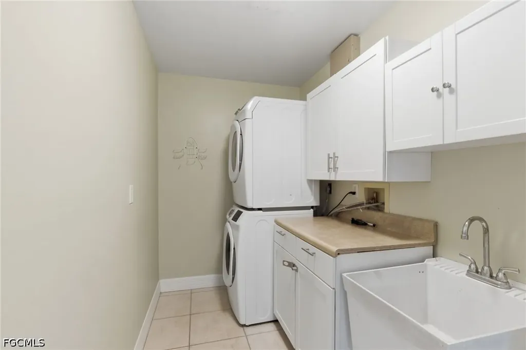 3803 Pelican Boulevard Cape Coral FL 33914
