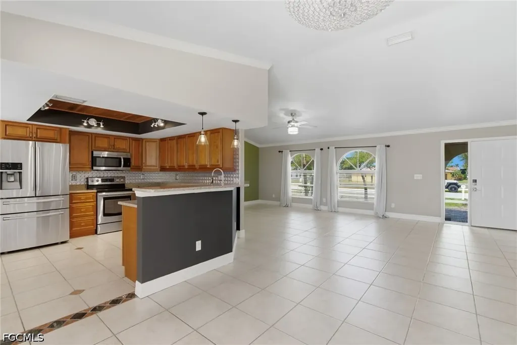 3803 Pelican Boulevard Cape Coral FL 33914
