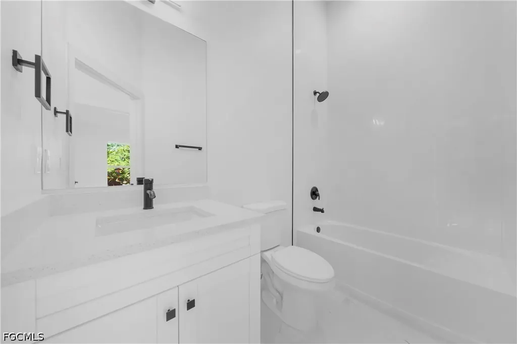 4675-4677 Golfview Boulevard Lehigh Acres FL 33973