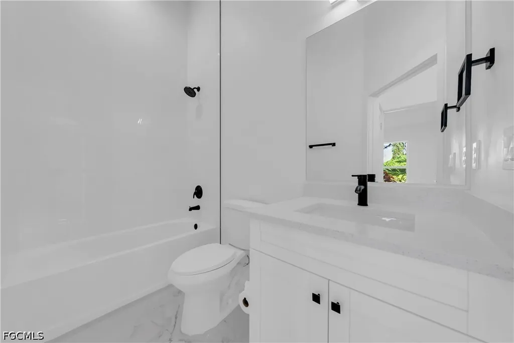 4675-4677 Golfview Boulevard Lehigh Acres FL 33973