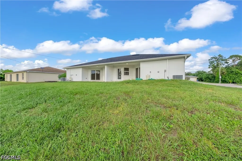 4675-4677 Golfview Boulevard Lehigh Acres FL 33973