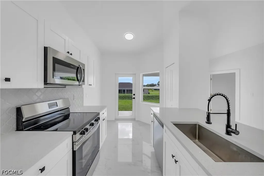 4675-4677 Golfview Boulevard Lehigh Acres FL 33973
