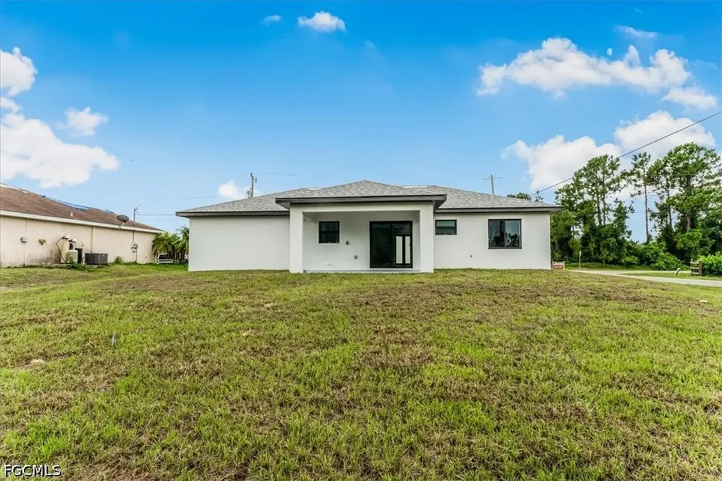 3914 14th Street SW Lehigh Acres FL 33976
