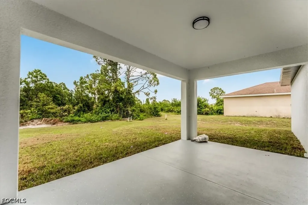 3914 14th Street SW Lehigh Acres FL 33976
