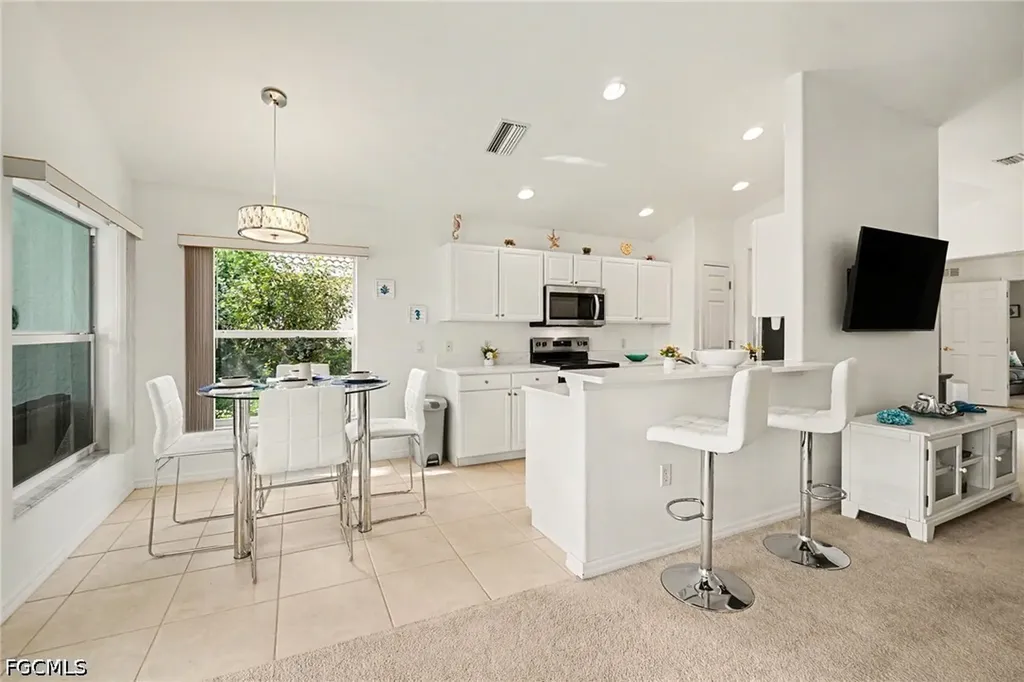 10021 Colonial Country Club Boulevard Fort Myers FL 33913
