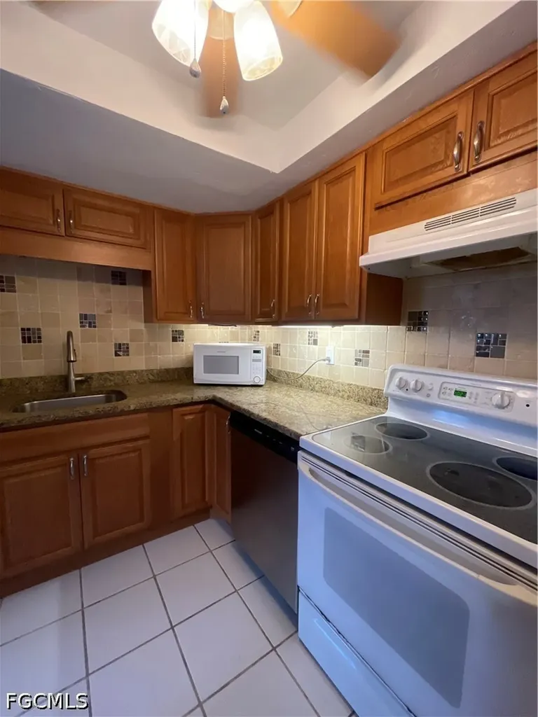 3704 Broadway Fort Myers FL 33901