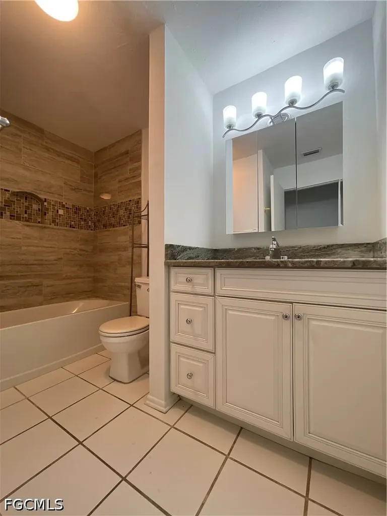 3704 Broadway Fort Myers FL 33901