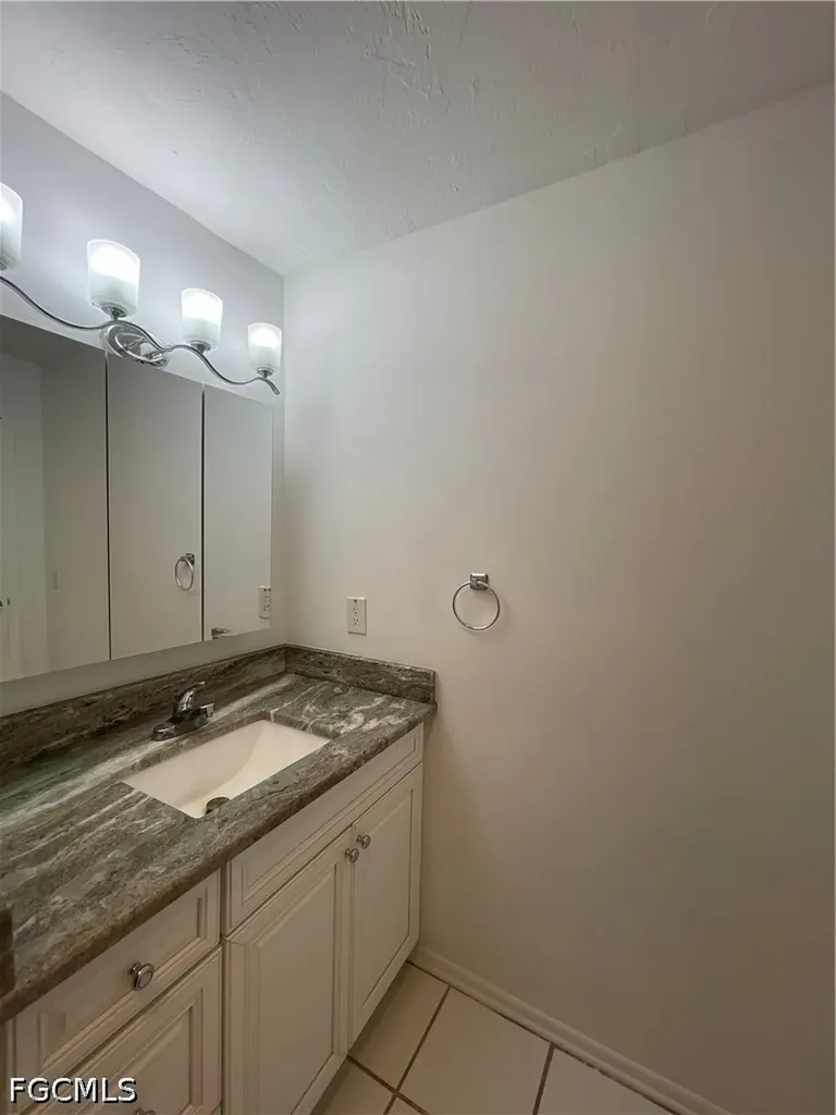 3704 Broadway Fort Myers FL 33901