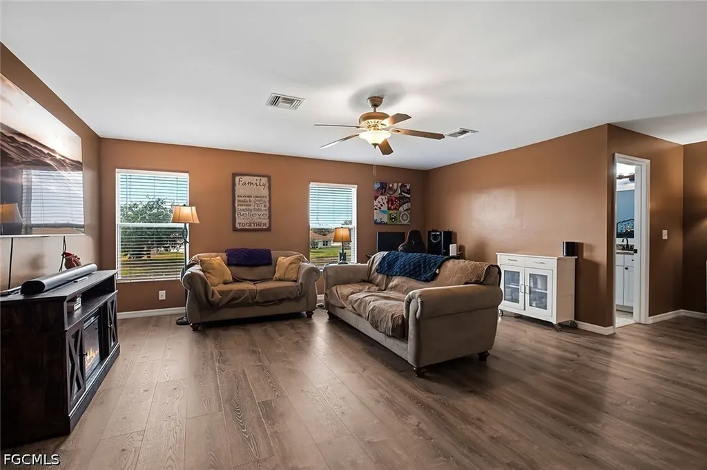 18290 Pine Nut Court Lehigh Acres FL 33972