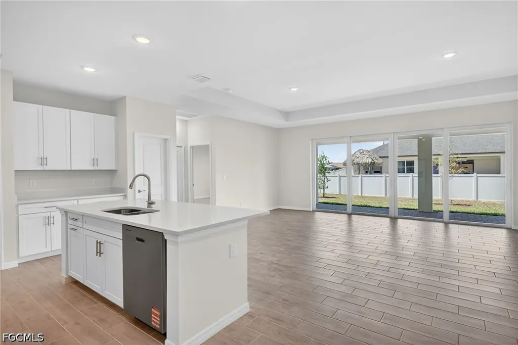 2105 NW 4th Street Cape Coral FL 33993
