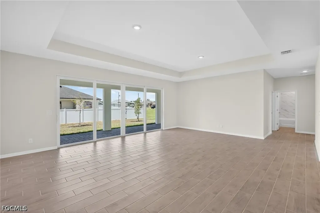 2105 NW 4th Street Cape Coral FL 33993