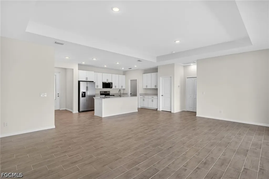2105 NW 4th Street Cape Coral FL 33993