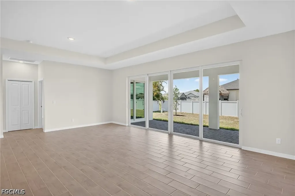 2105 NW 4th Street Cape Coral FL 33993