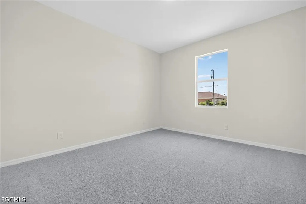 2105 NW 4th Street Cape Coral FL 33993