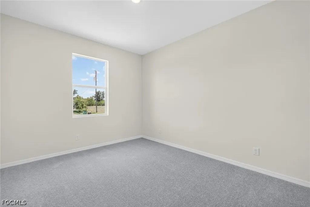 2105 NW 4th Street Cape Coral FL 33993