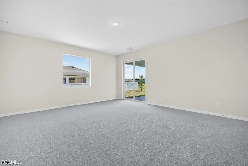 2105 NW 4th Street Cape Coral FL 33993