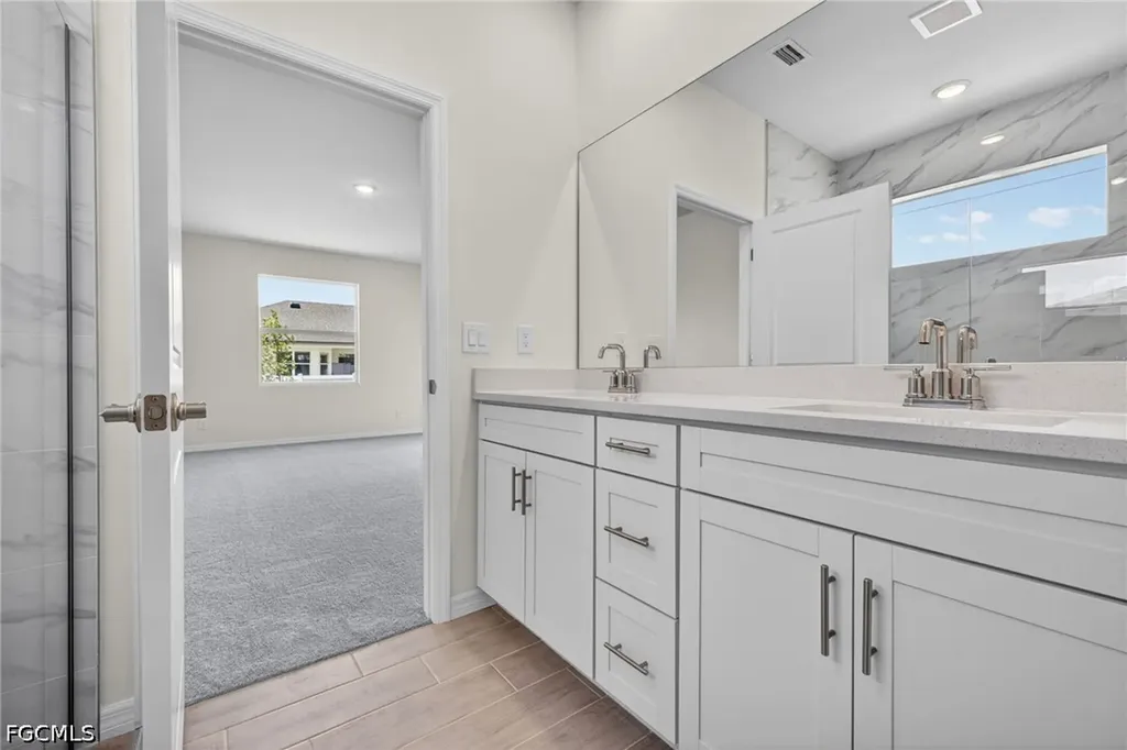 2105 NW 4th Street Cape Coral FL 33993