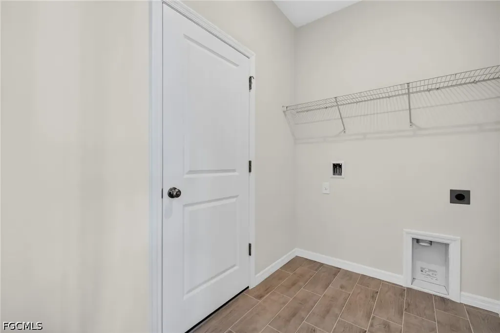 2105 NW 4th Street Cape Coral FL 33993