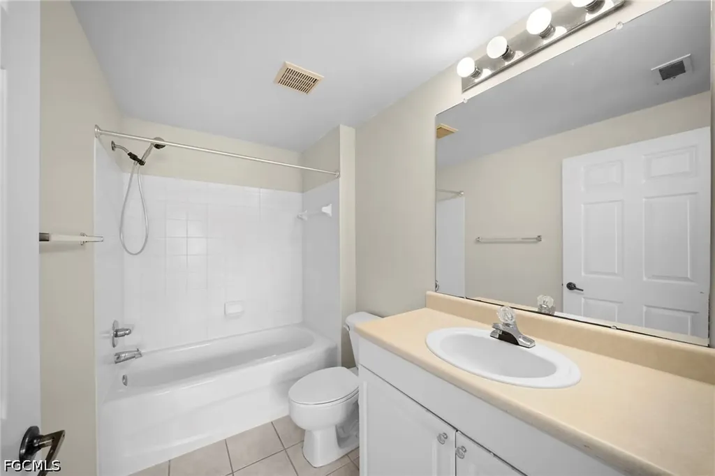 11400 Ocean Walk Lane Fort Myers FL 33908