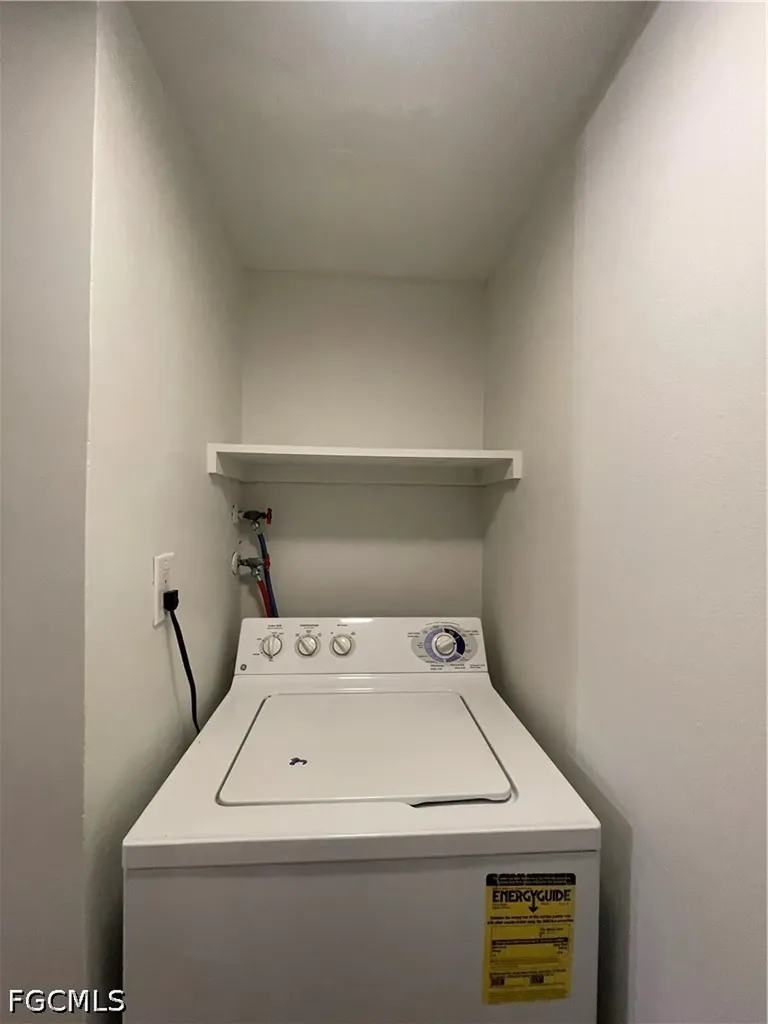 5218 Cedarbend Drive Fort Myers FL 33919