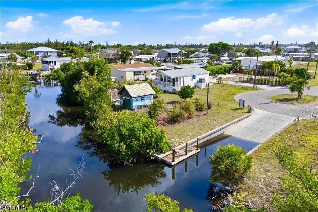 4841 Sandpiper Drive St. James City FL 33956
