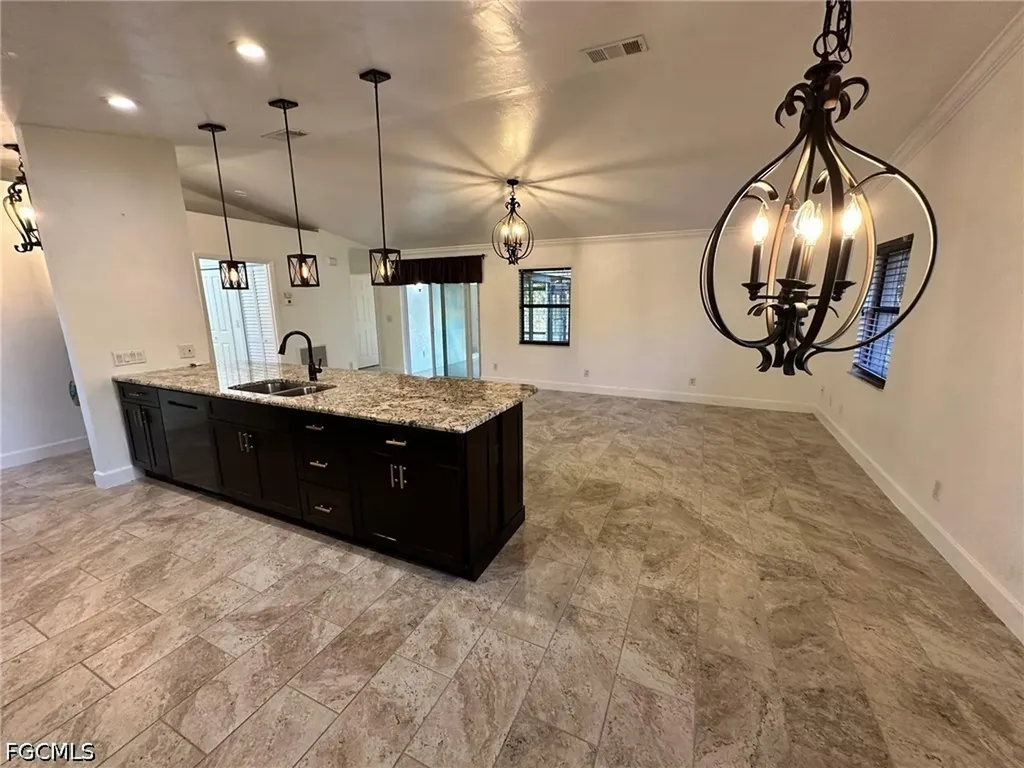 4266 Island Circle Fort Myers FL 33919