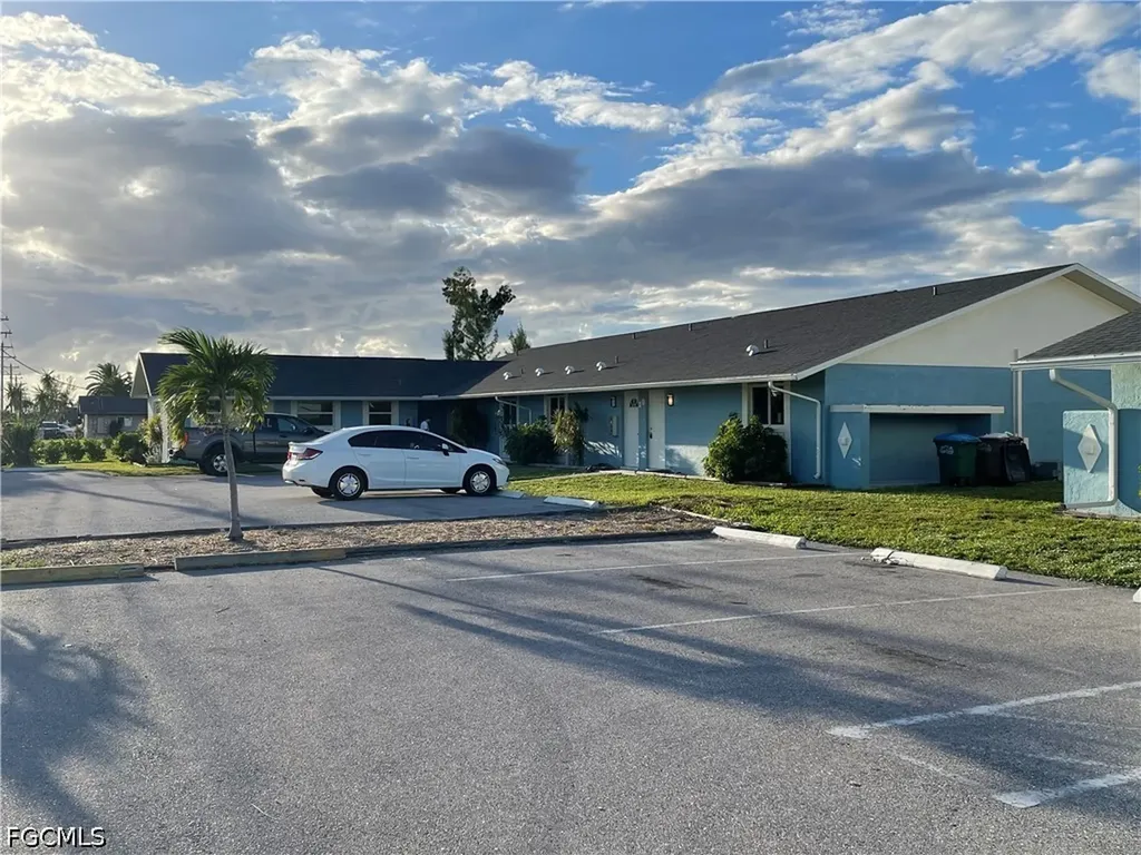 841 Gleason Parkway Cape Coral FL 33914