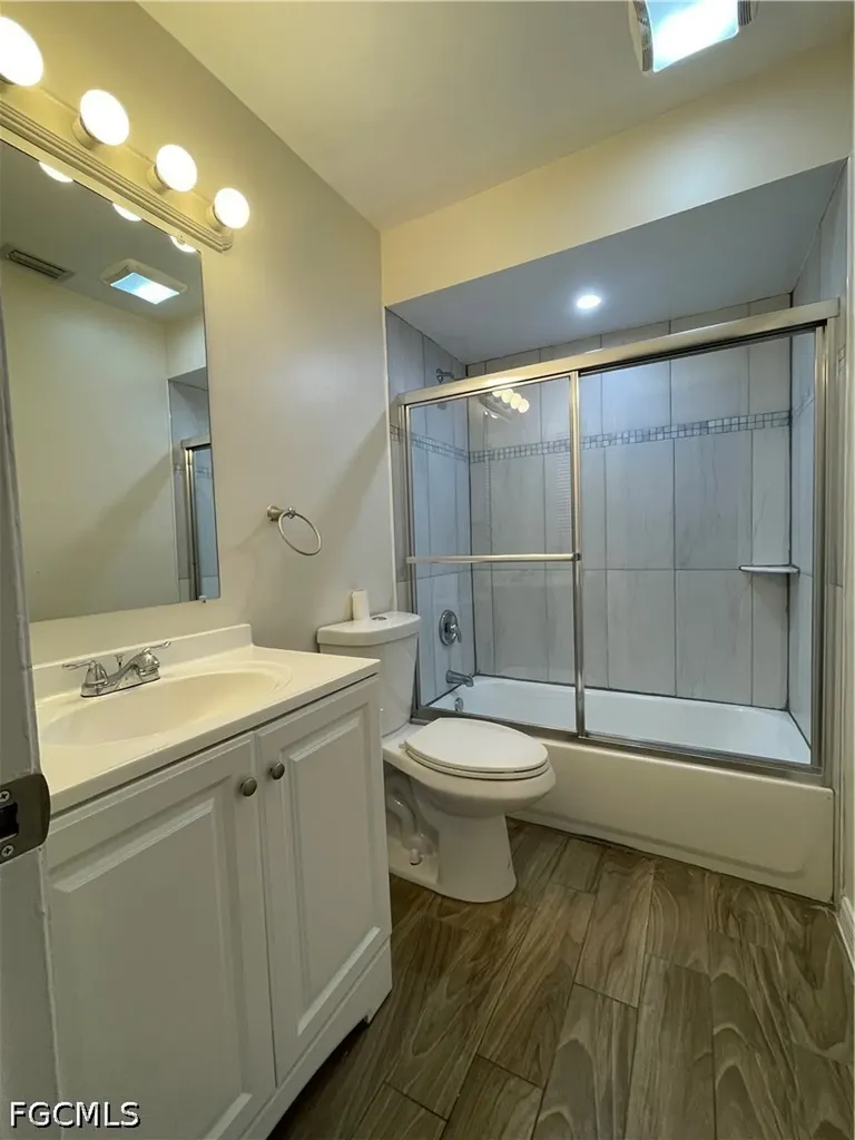 841 Gleason Parkway Cape Coral FL 33914