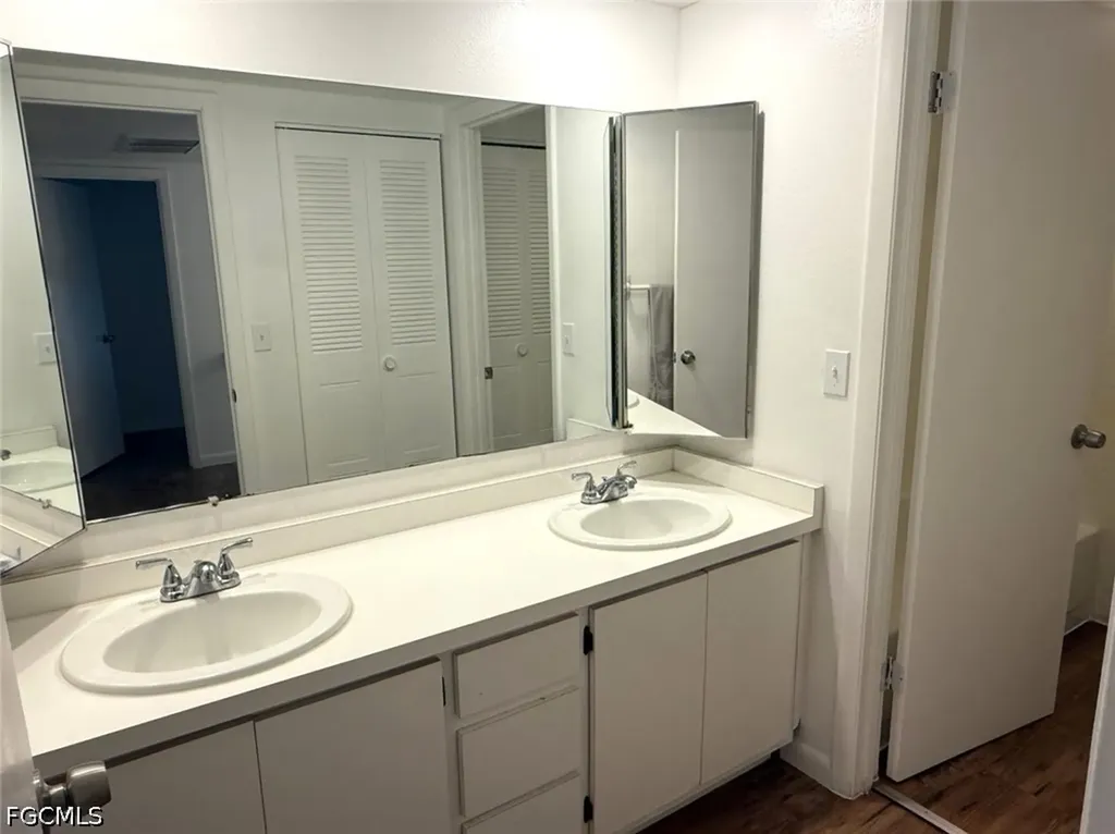 1406 Park Shore Circle Fort Myers FL 33901