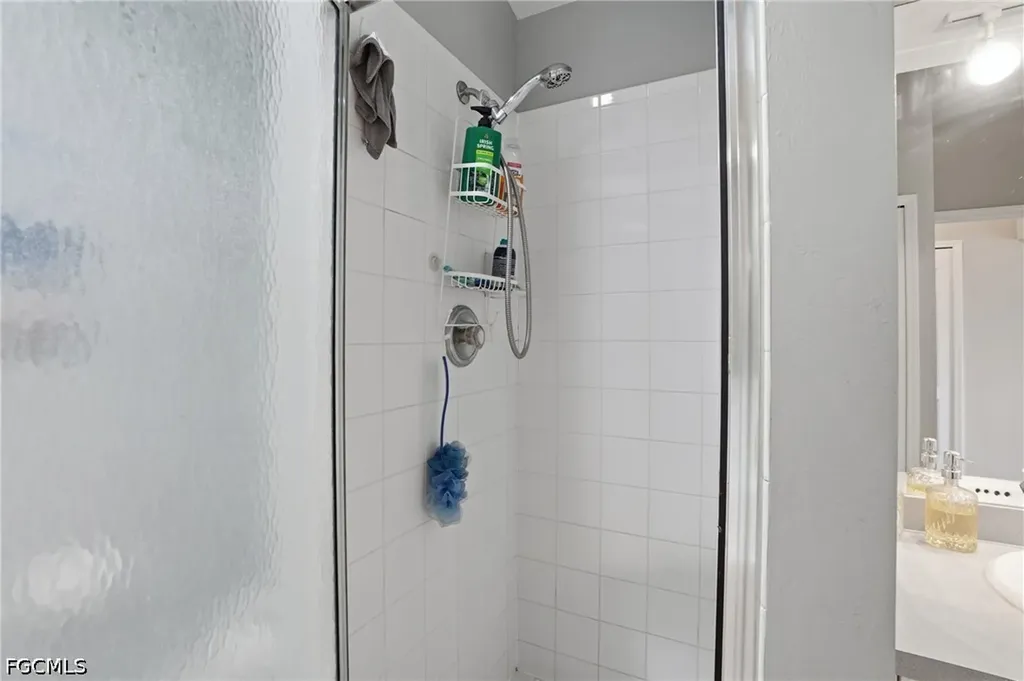 20 Cosmopolitan Drive Lehigh Acres FL 33936