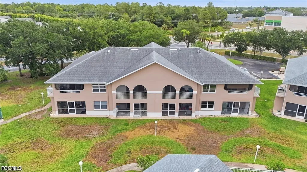 20 Cosmopolitan Drive Lehigh Acres FL 33936