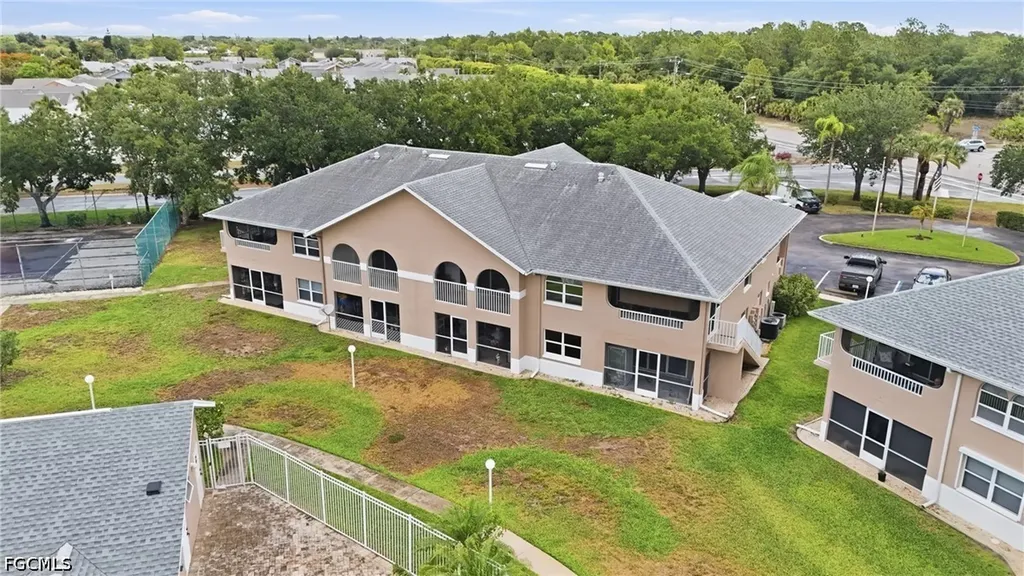 20 Cosmopolitan Drive Lehigh Acres FL 33936