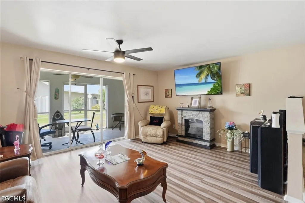 20 Cosmopolitan Drive Lehigh Acres FL 33936