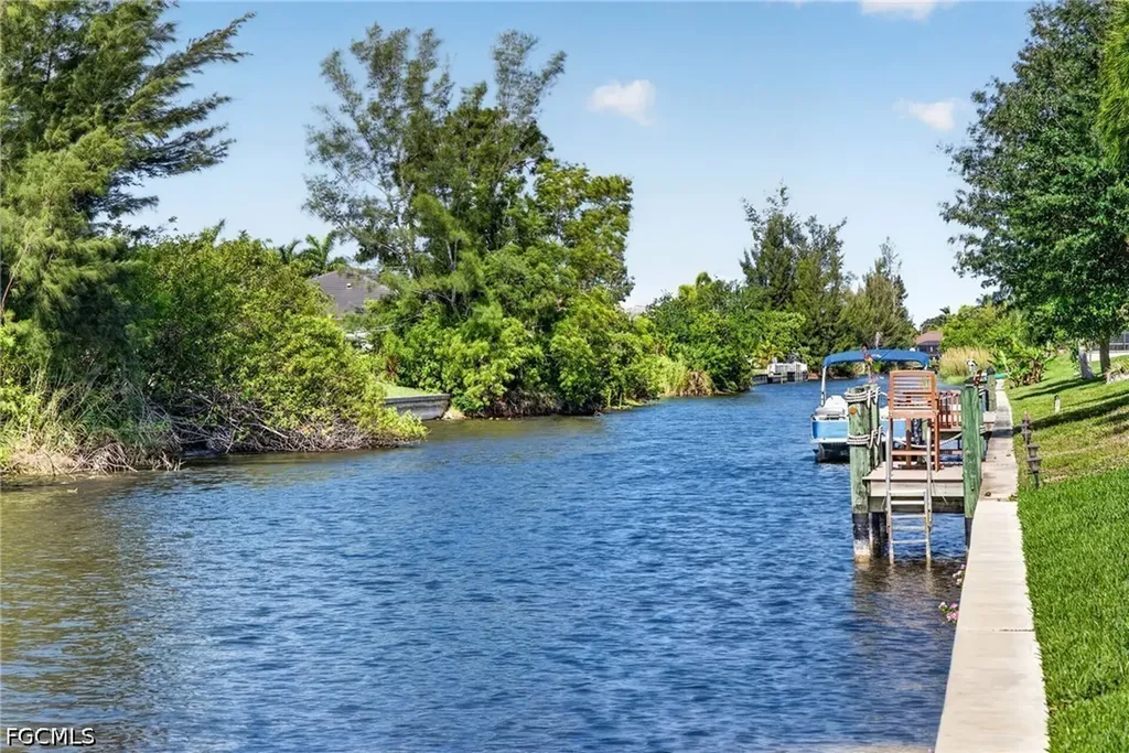 126 SW 21st Terrace Cape Coral FL 33991