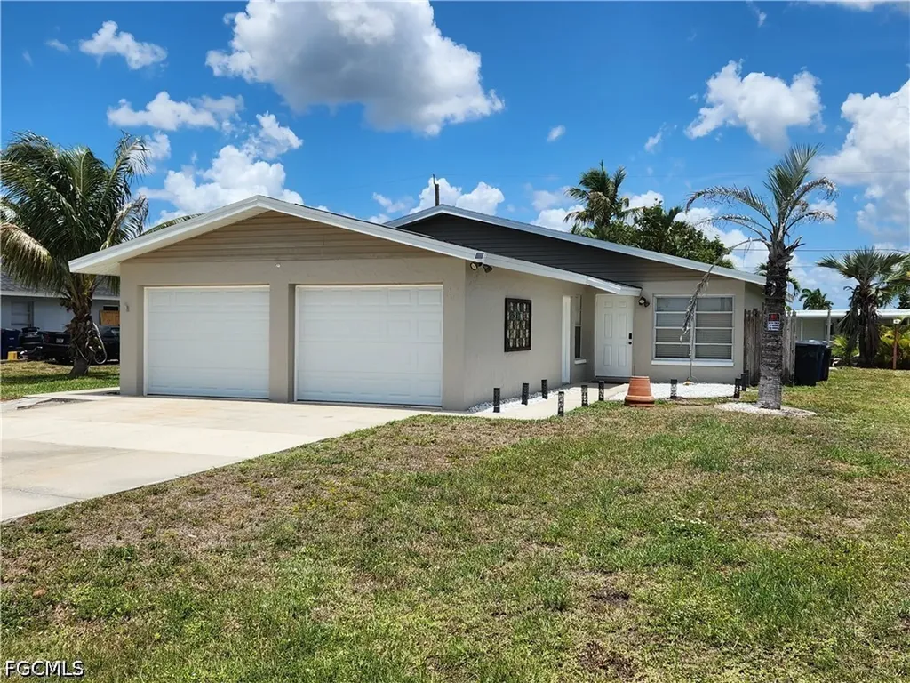 11370 & 11368 Summerwinds Court Fort Myers FL 33908