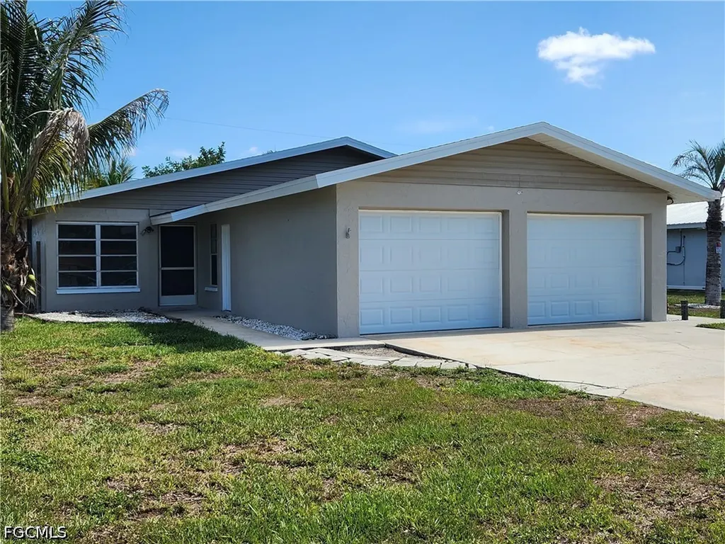 11370 & 11368 Summerwinds Court Fort Myers FL 33908